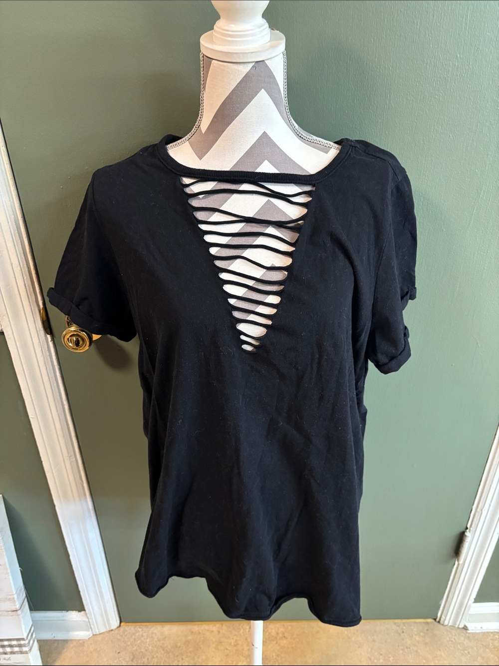torrid Black Short Sleeve Top with Slashed V-Front
